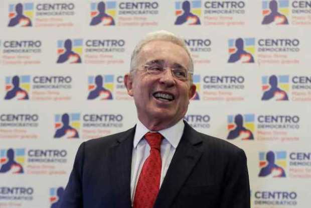 Fiscalía vuelve a solicitar la preclusión del caso del expresidente Uribe