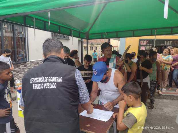 Evite dar papaya y cambio de armas por mercados, campaña de la Secretaría de Gobierno de Chinchiná.