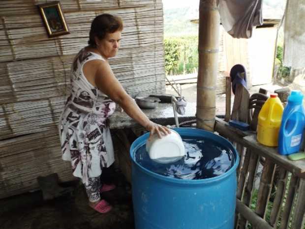 Foto | Julián García | LA PATRIA  En Palestina implementan rebajas en el consumo básico de acueducto, alcantarillado y agua pota