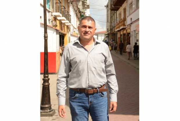 El alcalde de Neira, Luis Gonzaga Correa García El alcalde de Neira, Luis Gonzaga Correa García