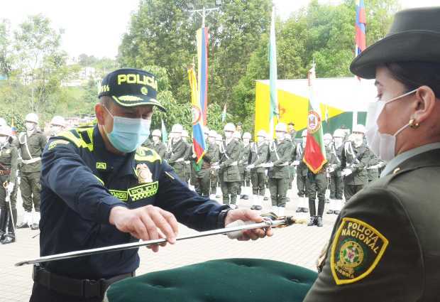 Fotos| Fredy Arango| LA PATRIA Coronel Luis Fernando Arcos Álvarez, quien asumió ayer la comandancia de la Policía Metropolitana