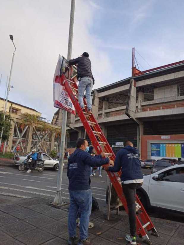 23 publicidades políticas fueron desmontadas por la Secretaría de Medio Ambiente de Manizales