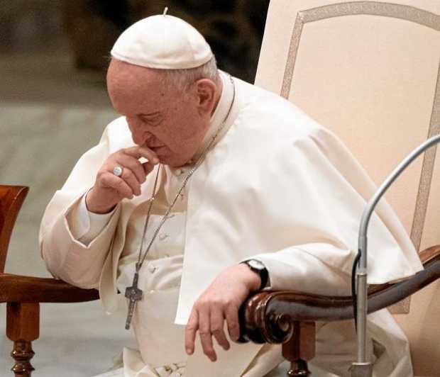 Franciso recibió en el Vaticano por 45 minutos a Gustavo Petro, precandidato presidencial colombiano.