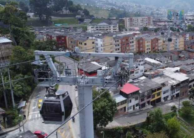 La pilona 4 del Cable Aéreo, que moviliza la  línea de Cámbulos-Betania-Fundadores, está ubicada en la calle 36 a con carrera 32