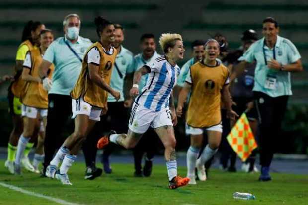 Argentina remonta en 15 minutos ante Paraguay y se clasifica al Mundial