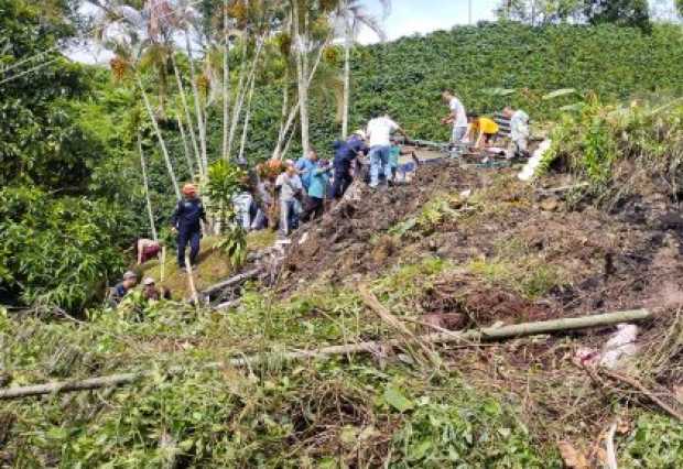 Tres menores permanecen atrapados por deslizamiento en Andes (Antioquia)