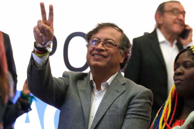 Gustavo Petro Urego, economista de 62 años, sucederá a partir del próximo 7 de agosto al presidente de Colombia, Iván Duque, y g