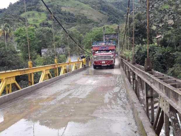 Limpiaron el puente San Agustín en Pensilvania