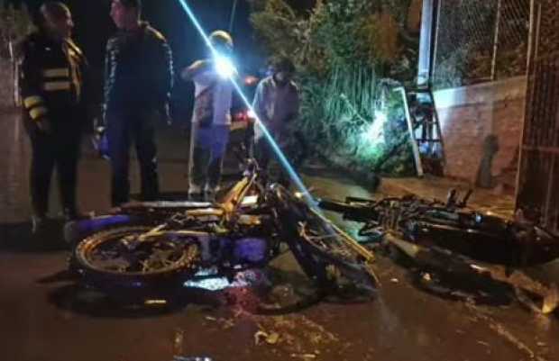Un motociclista muerto en choque de dos motos en la vía Risaralda - San José