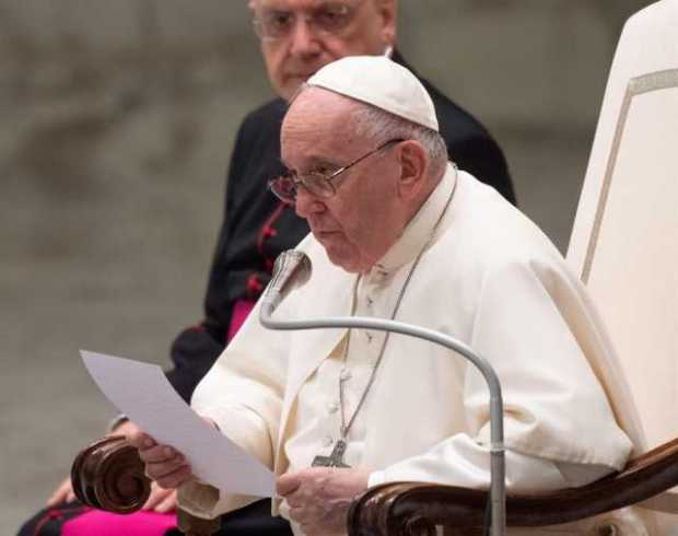 El papa insta a obispos de Colombia a motivar al diálogo y la reconciliación