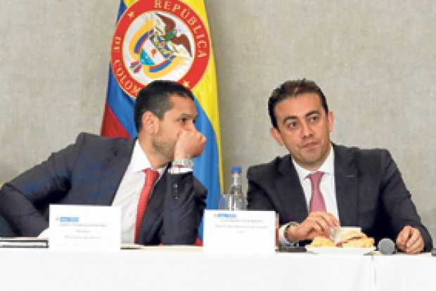 El ministro del Interior, Daniel Palacios; y el registrador nacional del Estado Civil; Alexánder Vega, encabezaron la reunión de
