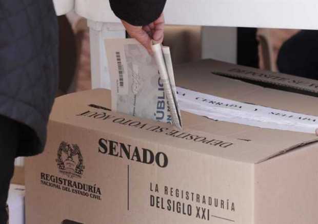 Jornada electoral avanza sin incidentes y con falla informática en la Registraduría