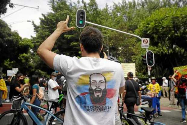 Lucas Villa se convirtió en un símbolo del descontento social, fue enarbolado por miles de colombianos. 