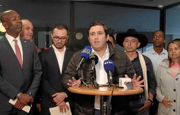 Jorge Rodrigo Tovar Vélez, representante a la Cámara, hijo del paramilitar Jorge 40, encabeza la nueva bancada. 