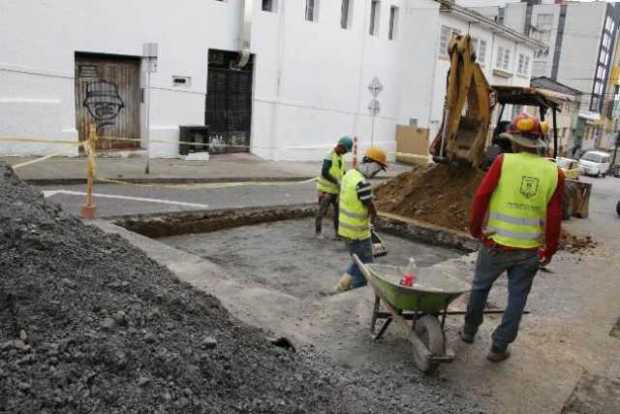  En la foto, la intervención en la carrera 22 # 46-23 del barrio San Jorge. La Alcaldía promete entregarlo restaurado en dos sem