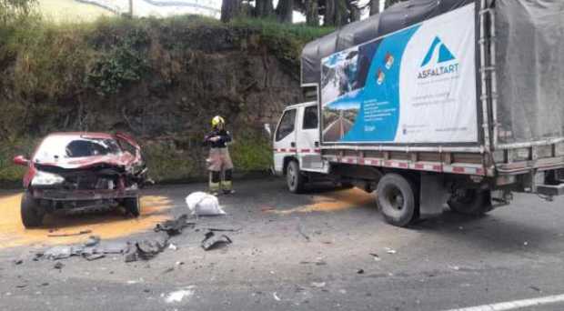 Accidente en sector de El Ocho, vía Manizales - Bogotá