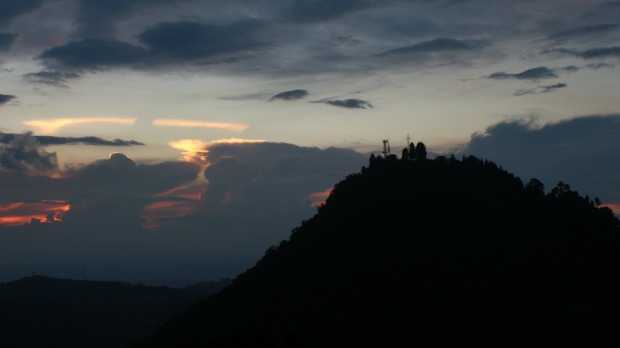 Luna y atardecer