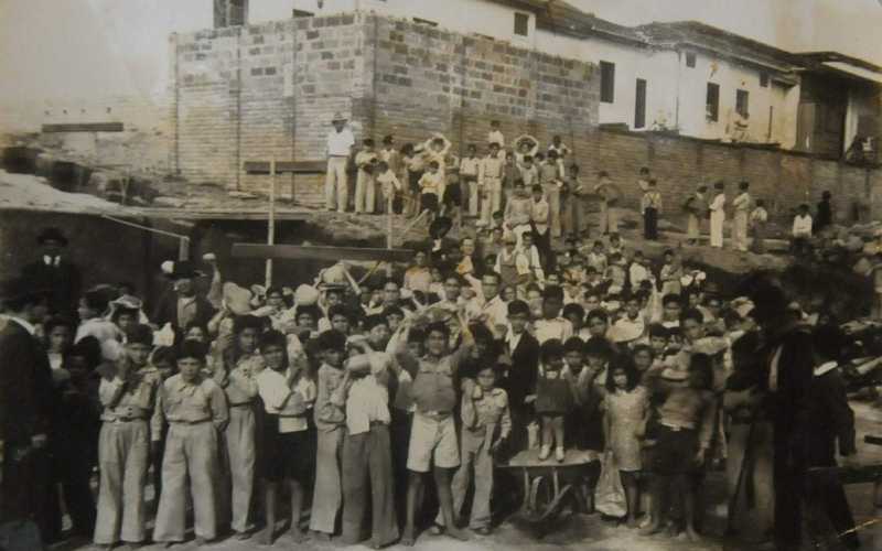 Nunca olvidarán estos niños de hoy que mañana levantarán un templo a Cristo Rey 