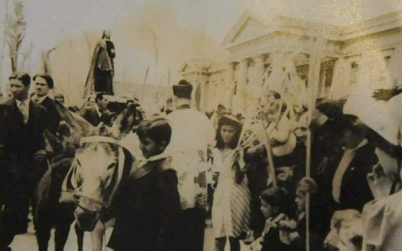Procesión de Ramos, primera semana santa en 1942.