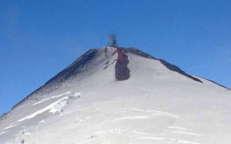 EFE|LA PATRIA| Volcán Villarica en alerta naranja.