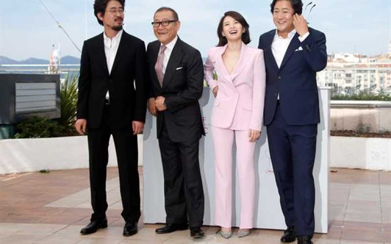 El director surcoreano Na Hong-Jin y los actores Kwak Do Won, Chun Woo Hee y Kunimura Jun 