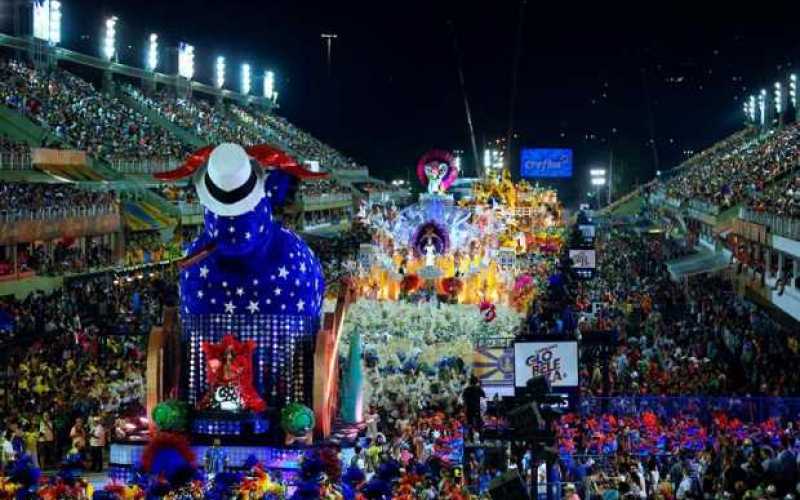 Foto | EFE | LA PATRIA Cierre de desfiles del Carnaval de Río de Janeiro.