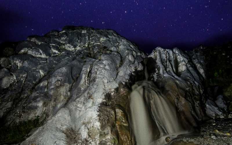PAISAJES NATURALES: Cascada de estrellas de Laura Andrea Delgado ocupó el tercer puesto.