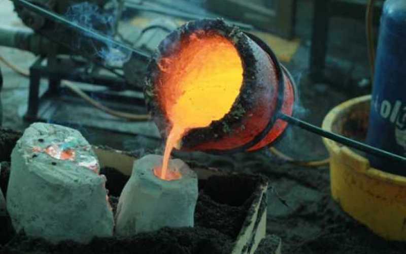 El cobre ha sido el metal más utilizado en fundición, pero es escaso su grado de fluidez, requiere de una temperatura de fusión 