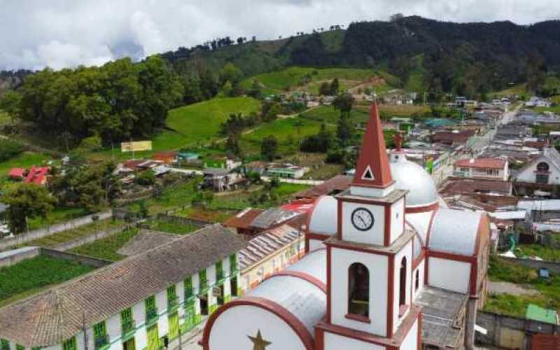 Foto | Freddy Arango | LA PATRIA La parroquia de La Medalla Milagrosa, monumento arquitectónico, religioso y cultural, sobresale