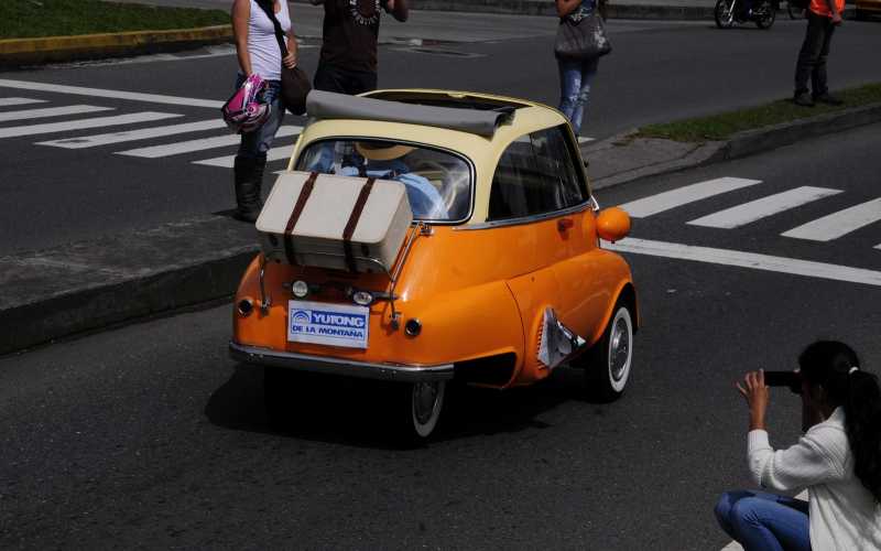 Desfile de carros antiguos 