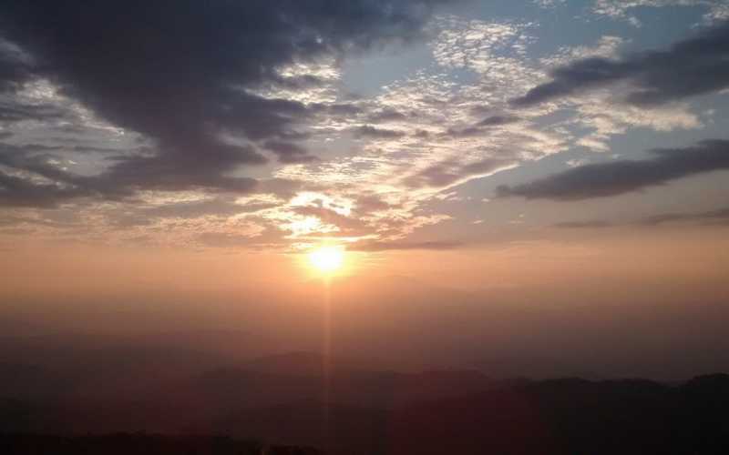 Foto | Álvaro Hernán Quiceno | LA PATRIA | Atardecer de Chipre del 30 de marzo.