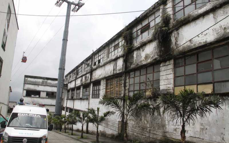 Calle 32 con carrera 25, al lado del Comando de la Policía Caldas. 