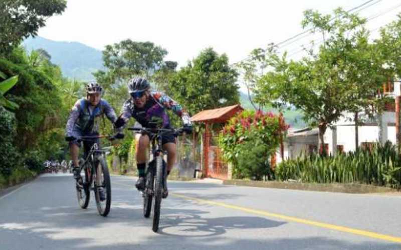 500 ciclistas disfrutaron del primer Ciclopaseo por el Paisaje Cultural Cafetero 