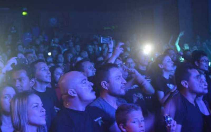 Imágenes que dejó el concierto de Ángeles del Infierno en el Teatro Los Fundadores 