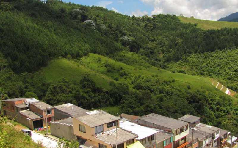 Panorámica de Manizales desde lo alto del Ecoparque. Barrio Villa Luz. 