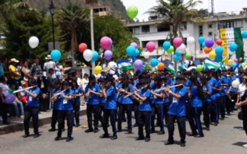 Foto | Diego Hidalgo | LA PATRIA Desfile de bandas estudiantiles en Riosucio.
