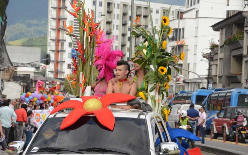 Recorrido del desfile por la Av Santander 