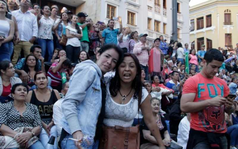 Cantaron, disfrutaron y recibieron Agüita pa’ mi gente con el Show de las Estrellas en Manizales