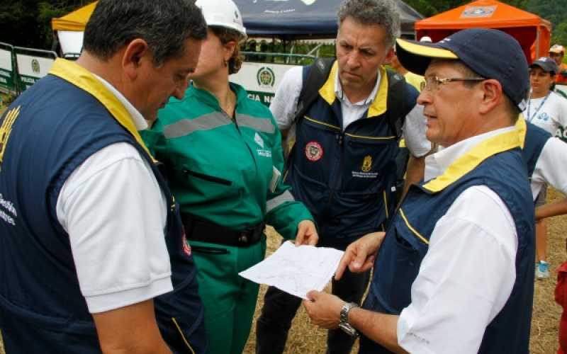 Organismos trabajando en conjunto por los mineros atrapados 