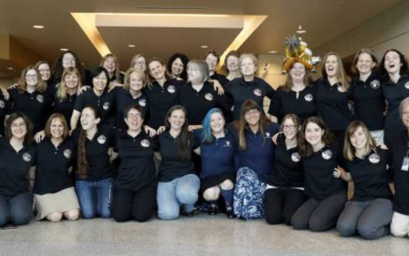  Las mujeres constituyen aproximadamente el 25 por ciento del sobrevuelo Team New Horizons. 