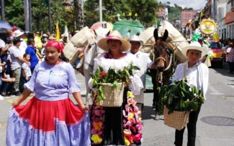 Foto | Miguel Alguero | LA PATRIA Desfile por el bicentenario de Riosucio.