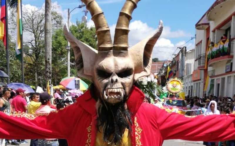 Foto | Miguel Alguero | LA PATRIA Desfile por el bicentenario de Riosucio.