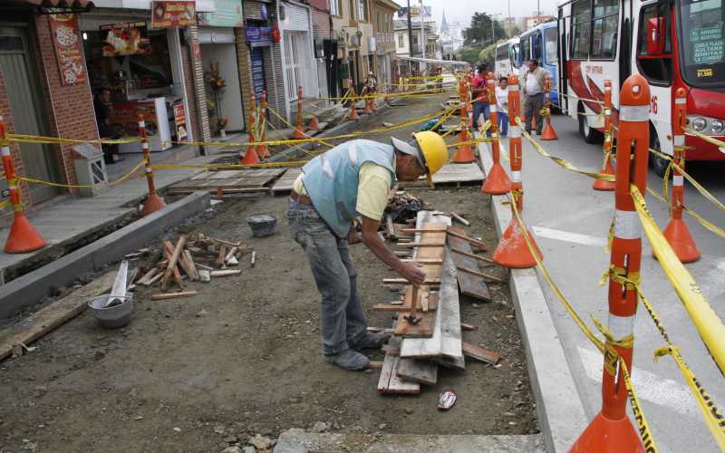 Las obras se realizan entre El Triángulo (calle 54) y una cuadra más abajo de Cristo Rey (calle 44). Tramo 7  Carrera 23 entre calles 46, 45 y 44 .Contratista: Carlos Alberto Rojas  Estado: Falta instalar plaquetas y hacer acabados.  80%