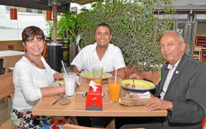 Giovanna Osorio de Polo, Juan Manuel Polo Osorio y Carlos Alfonso Polo.