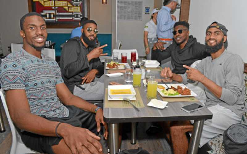 Kregg Jones, Shamar Coombs, Ashton Smith y Ricardo Rivera.