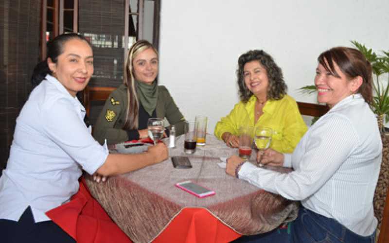 Tatiana Ruiz, Natalia Giraldo, Doralba López y Faliria Montoya.