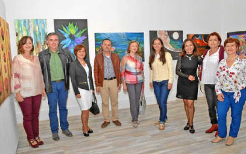 Olga Lucía Hurtado, directora del Centro de Museos; Juan David Salazar, docente del Departamento de Artes Plásticas; María Merce