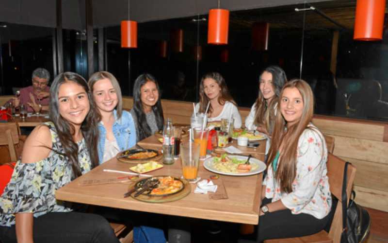Valeria Gómez, Alejandra Bedoya, Valeria Silva, Juanita Gómez, Shara Córdoba y Valeria Leyton.