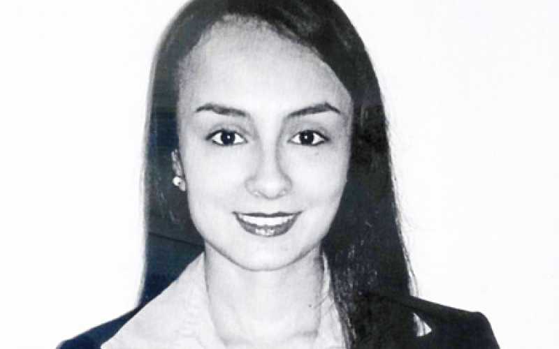 Paula Andrea Arias Correa recibió el título de de Trabajadora Social que le otorgó la Universidad de Caldas el pasado viernes. “