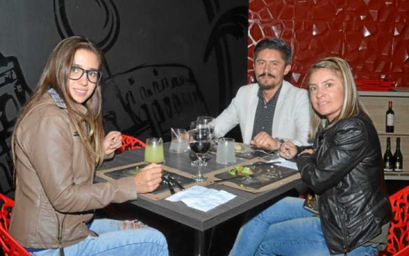 Foto | José Fernando Tangarife | LA PATRIA Adriana Vargas, José Miguel Ramírez y Alba Luz Chica.